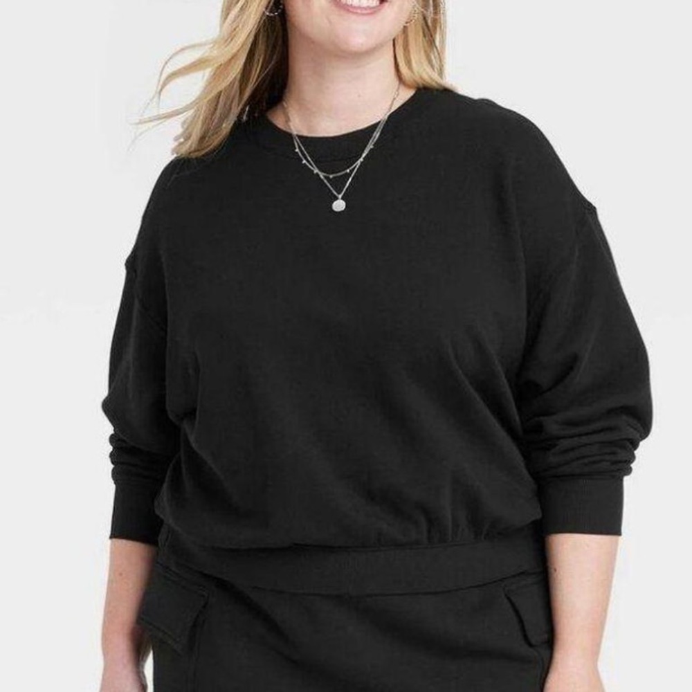 Universal Thread Women’s Black Pullover Sweatshirt NWT